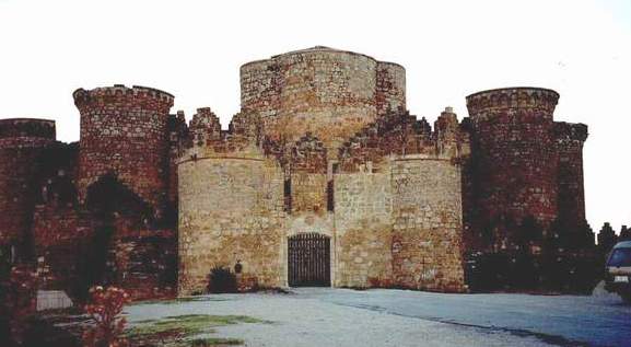 Castillo de Belmonte (Agosto, 1999). Foto cedida por D. Francisco García Sánchez