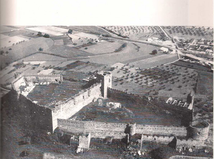 Detalle del cementerio del castillo. (c.a. 1960)