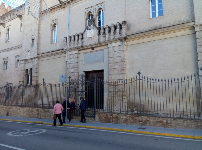 Fachada del Palacio donde murió Cortés.