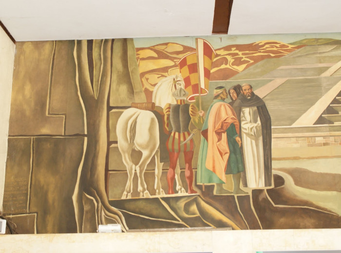 Detalle del mural de la escena frente a la de Cortés.