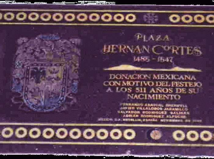 Placa donada por el Colegio Mayor Hispanoamericano Ntra. Sra. de Guadalupe.