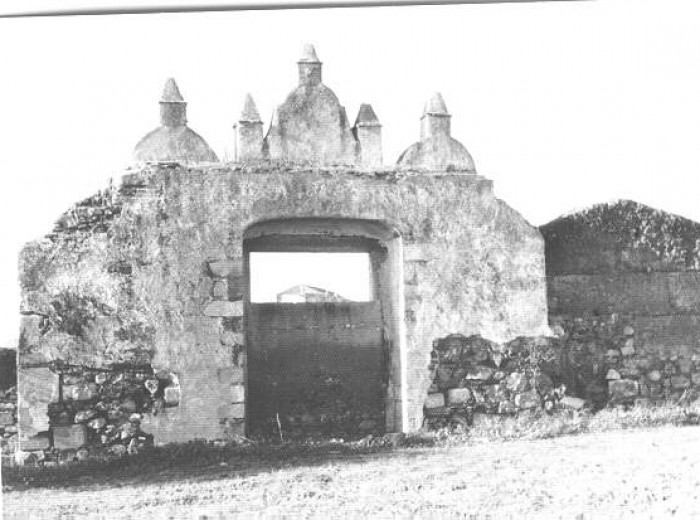 Puerta del Palacio de las Atalayas. Vista exterior 