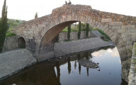 Puente romano de Cagánchez.