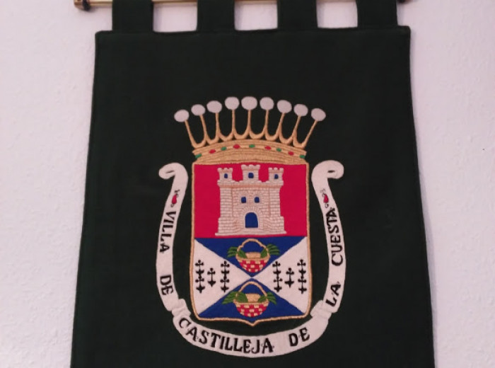 139. Estandarte con Escudo del Ayuntamiento Castilleja de la Cuesta (Sevilla)