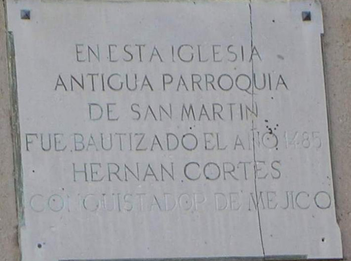 Placa colocada en 2/12/1947, por el ministro de Asuntos Exterirores D. Martín Artajo. 