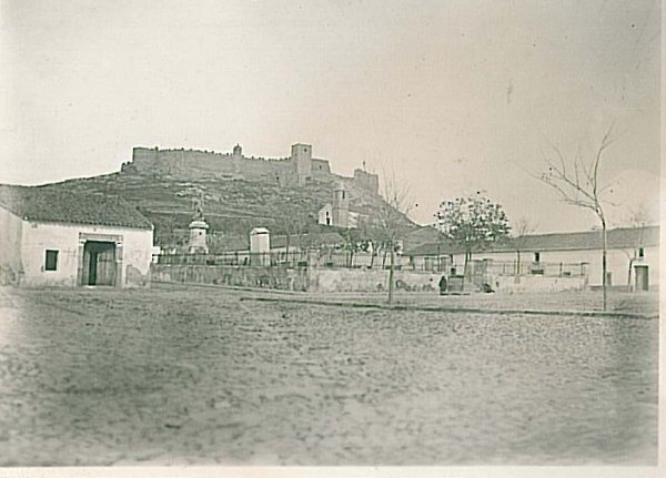 Fotografía de la Plaza de Hernán Cortés. c. a. 1896