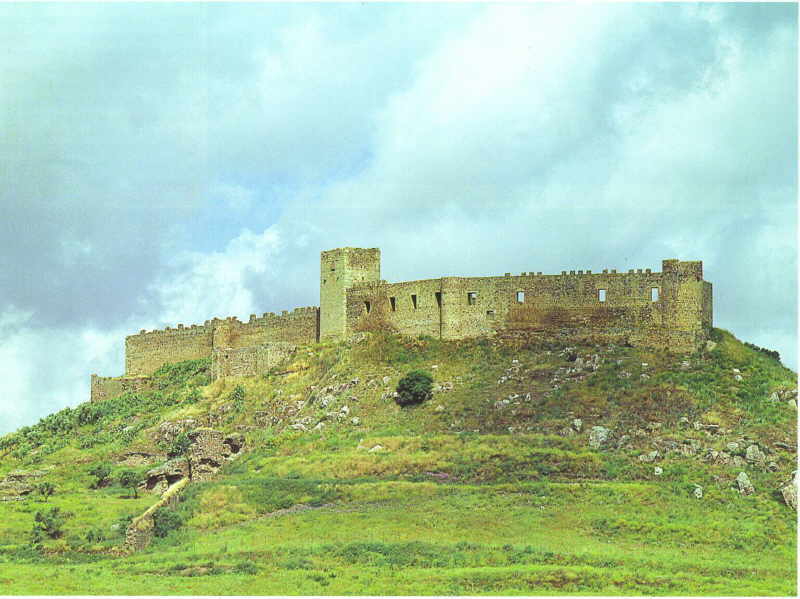 Foto desde de la ladera SE del castillo en 1995. /Diario HOY-Caja Duero.