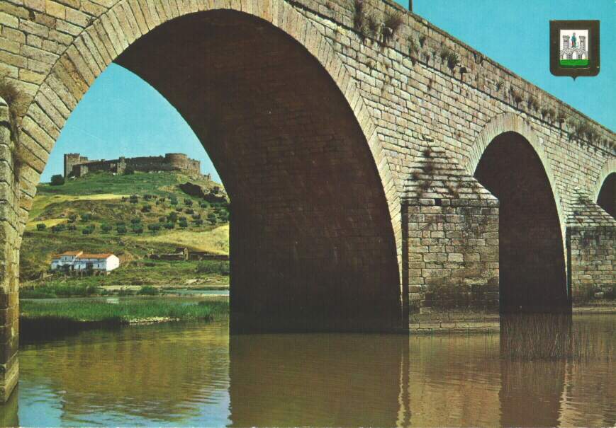 En esta postal de los aos 60 puede verse la casa del molino.
