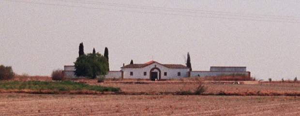 Panormica de la fachada Oeste. (Foto T. Garca. Octubre,2004)