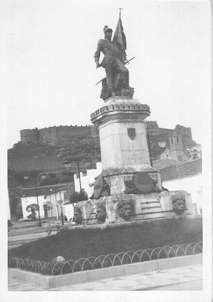 Monumento a Hernán Cortés. Fotografía de finales de los años'60