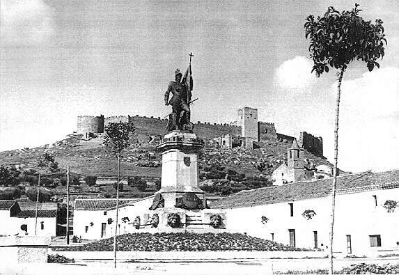 Paseo de Hernn Corts con terrazas escalonadas con nuevas paredes sin verjas. (Foto Excmo. Ayuntamiento: 1958?