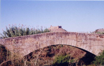 Alzado este de puente.