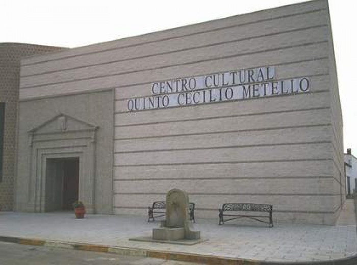Fachada principal del Centro Cultural 'Quinto Cecilio Metello