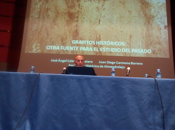 D. José Ángel Calero, en el desarrollo de su conferencia.
