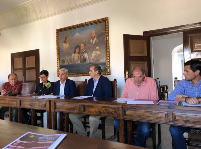 Presentación del Congreso Internacional sobre Hernán Cortes. (Ayuntamiento de Medellín, 24/0/2018)