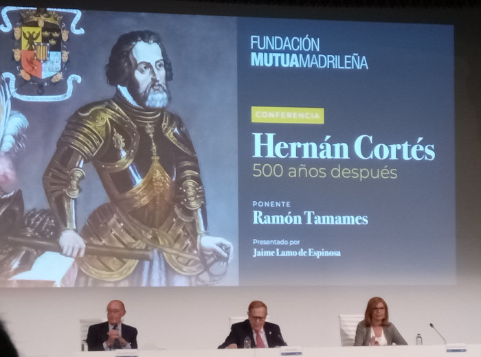 Presentación del libro Hernán Cortés, un gigante de la Historia