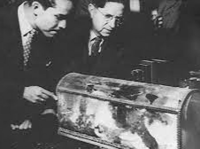 Exhumación de los restos de Cortés en 1946