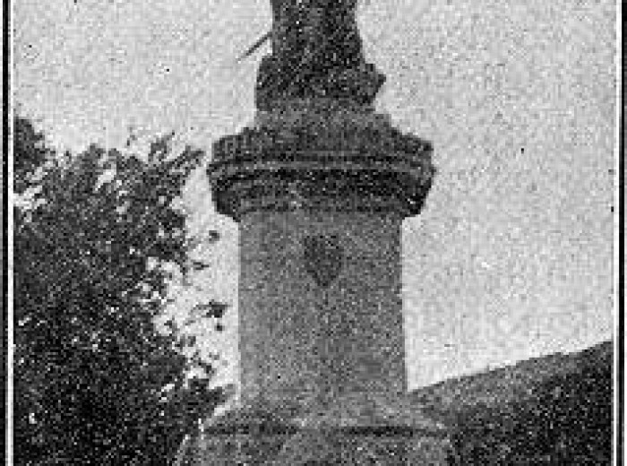 Fotografía del monumento a Hernán Cortés en 1921