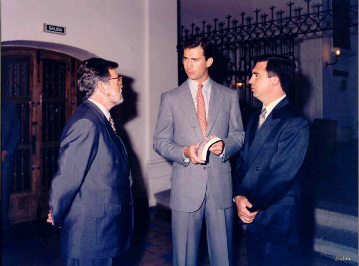 S.A.Real con el Presidente de la Junta de Extremadura y el Alcalde de Medellín.