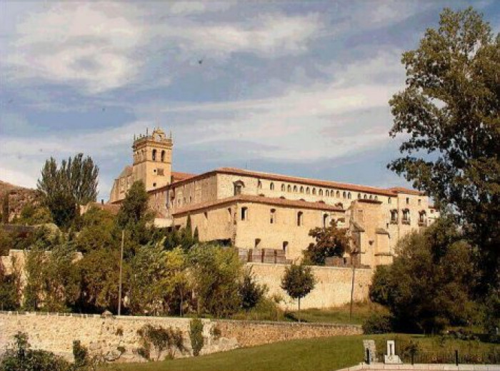 Monasterio del Parral. En él están enterrados D. Juan Pacheco y dos de sus hijos.